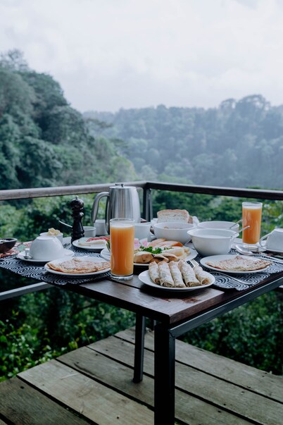 Kaliwa Lodge