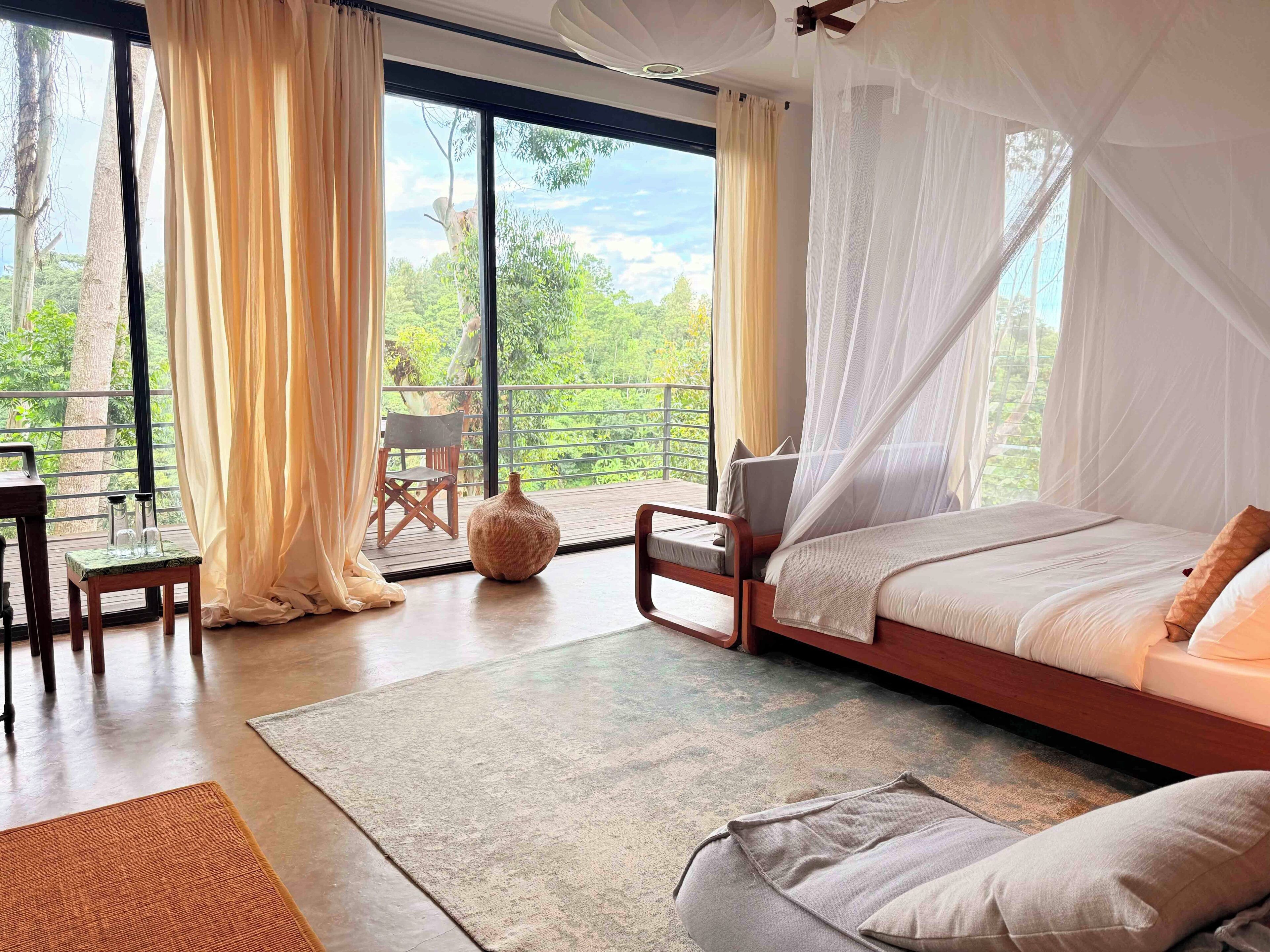 Superior Bungalow, Multiple Beds, Balcony, Mountain View | In-room safe, individually furnished, desk, laptop workspace