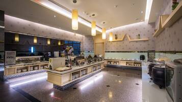 Petit déjeuner buffet (100 TWD par personne)