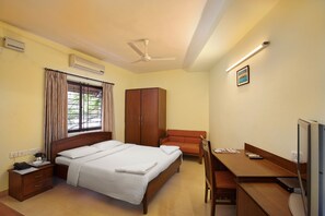 Standard Room | In-room safe, desk, soundproofing, iron/ironing board - City Living (Bengaluru)