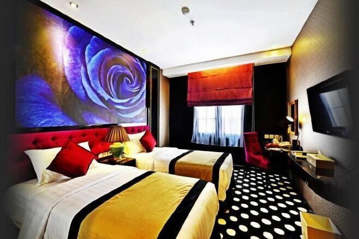 In-room safe, desk, soundproofing, iron/ironing board