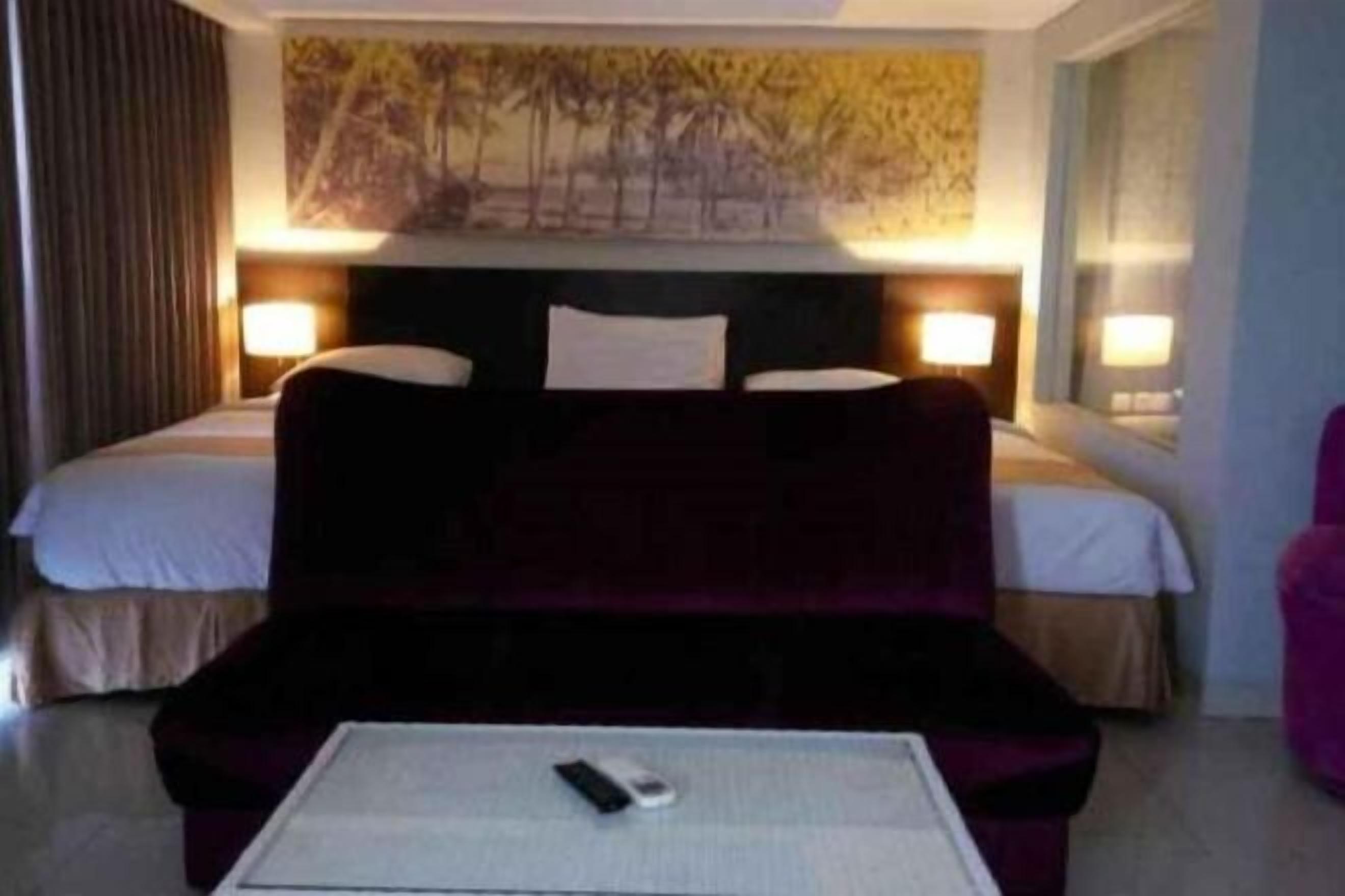 In-room safe, desk, soundproofing, rollaway beds