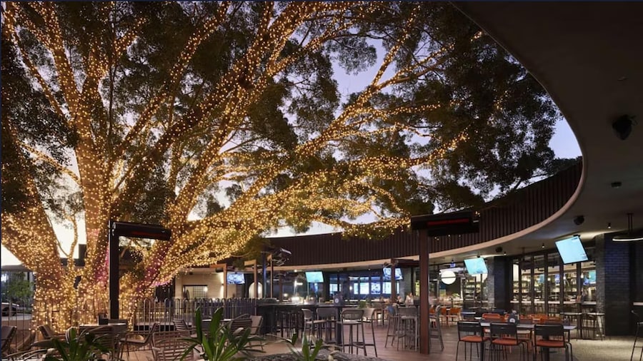 Nightelier Mitchelton The Brook