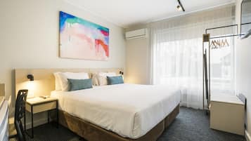 Monolocale Standard | Una scrivania, ferro/asse da stiro, Wi-Fi gratuito, lenzuola