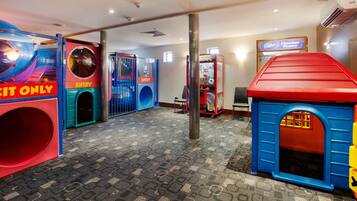 พื้นที่เล่นสำหรับเด็ก - ในร่ม