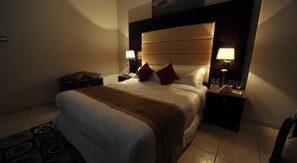 1 bedroom, Frette Italian sheets, premium bedding, in-room safe