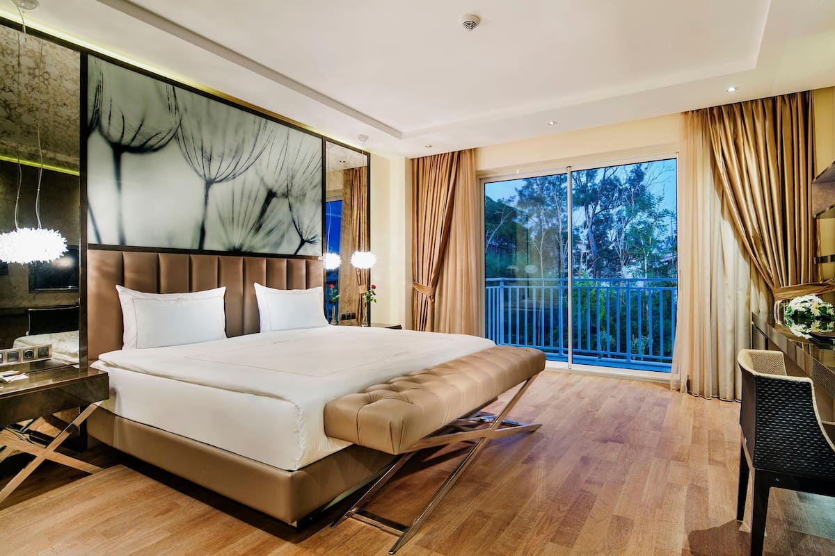 Villa Bellis | Minibar (inkludert), safe på rommet og lydisolert