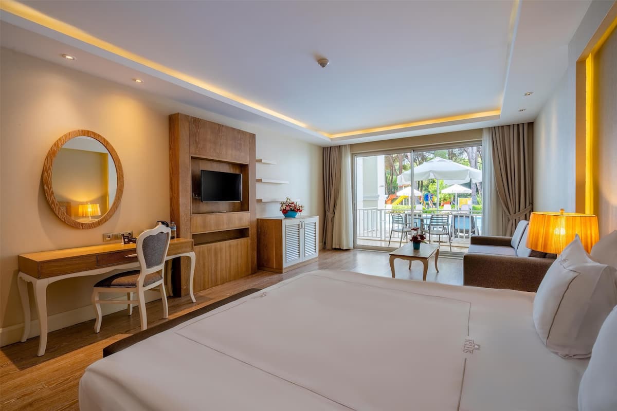 Free minibar, in-room safe, soundproofing, free cots/infant beds