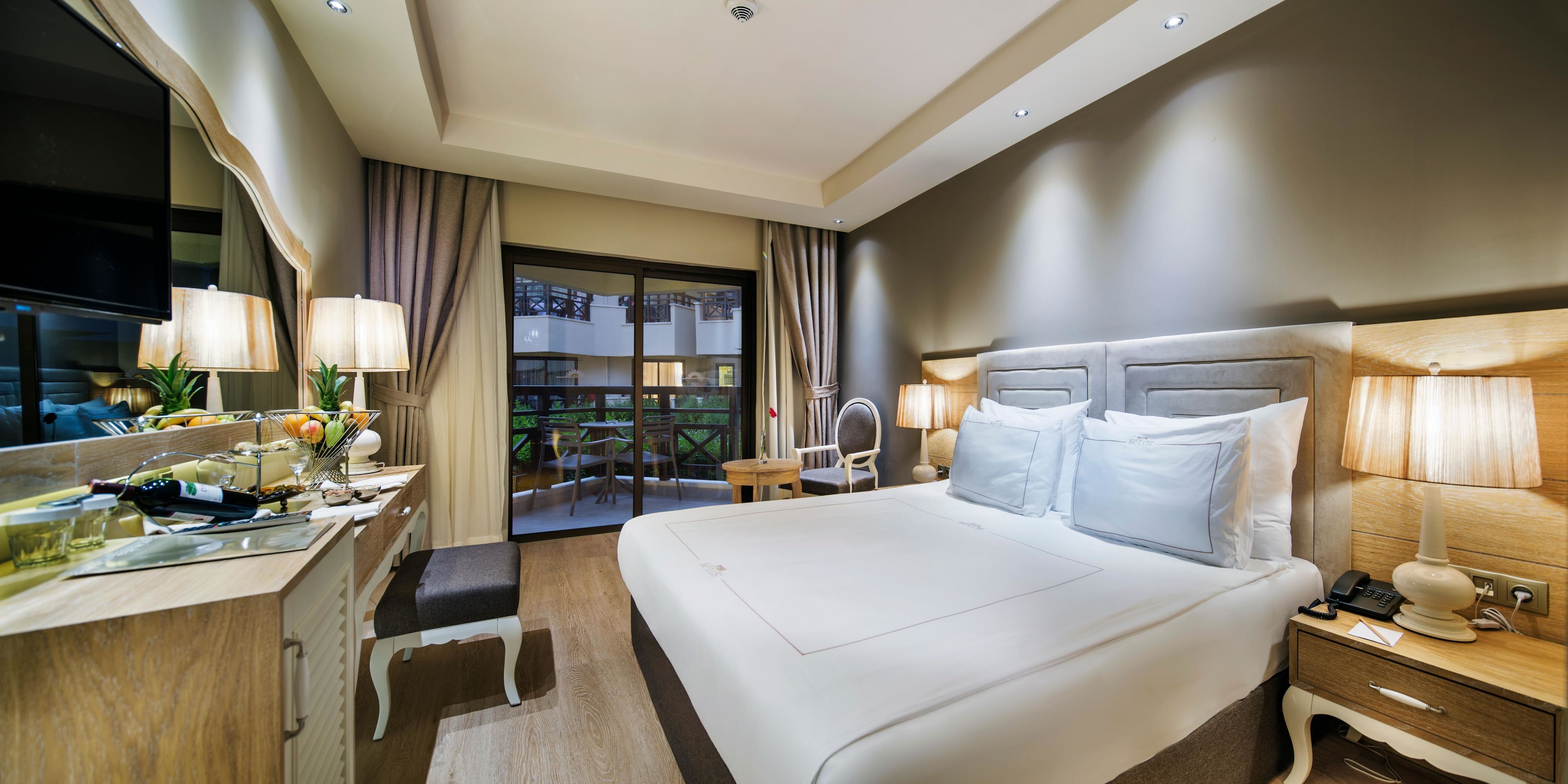 Camelia Garden Land View Room | Minibar (inkludert), safe på rommet og lydisolert