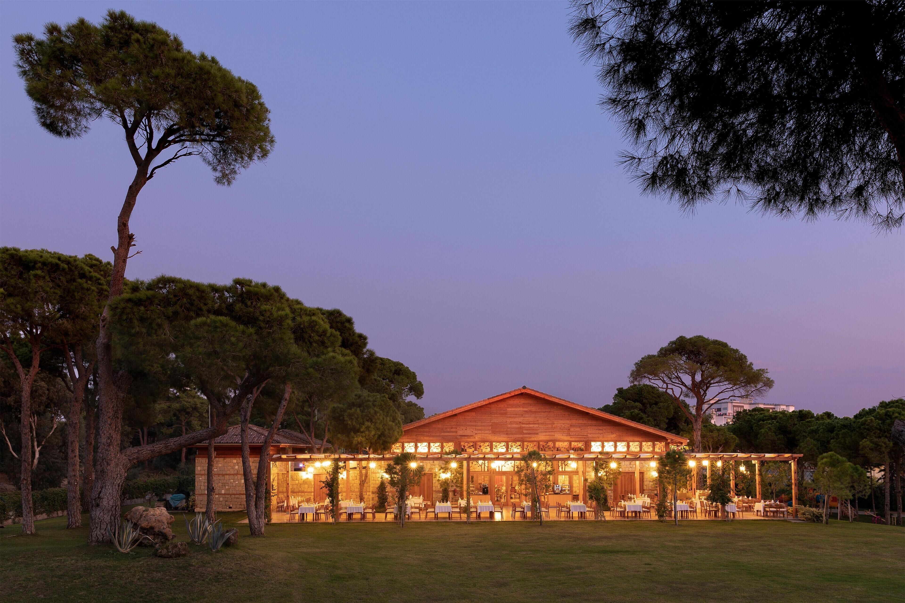 5 restaurants, breakfast, lunch, dinner served; mediterranean cuisine