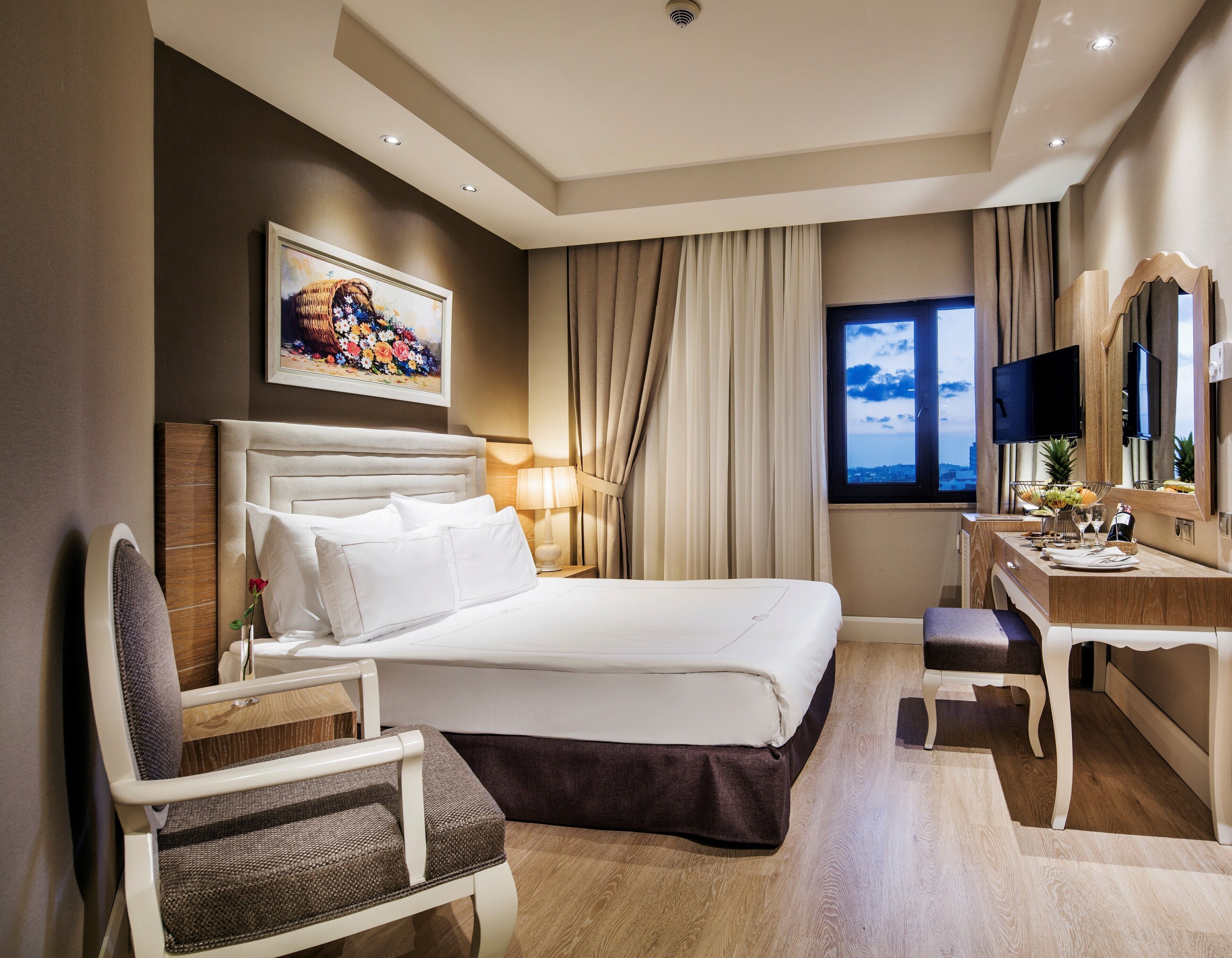 Photo - Bellis Deluxe Hotel