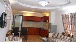 32-inch TV with cable channels - Modern Sky Hotel (Nha Trang)