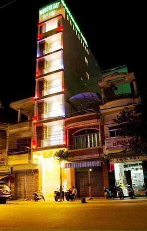 Minibar, in-room safe, blackout curtains, free WiFi - Modern Sky Hotel (Nha Trang)