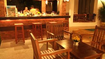 Poolside bar