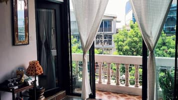 Little India | Terrace/patio
