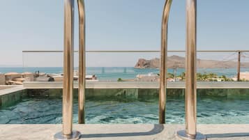 Superior Suite, Sea View | Private pool