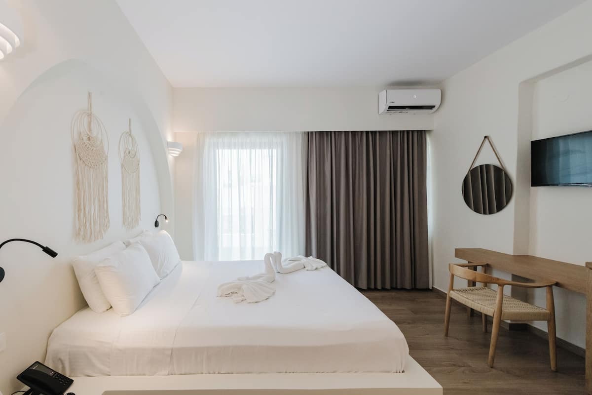 1 bedroom, memory-foam beds, in-room safe, individually decorated