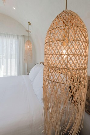Wellness Retreat Suite with Private Pool & Sea View | Camas extra