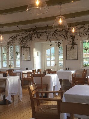 Daily buffet breakfast (DKK 180 per person) - Norsminde Kro (Odder)