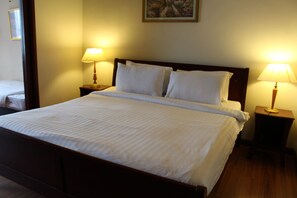 1 bedroom, free minibar, in-room safe, desk