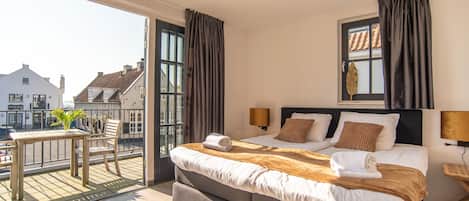 Apartemen, 4 kamar tidur | 4 kamar tidur, meja kerja, ruang kerja ramah laptop, dan Wi-Fi gratis