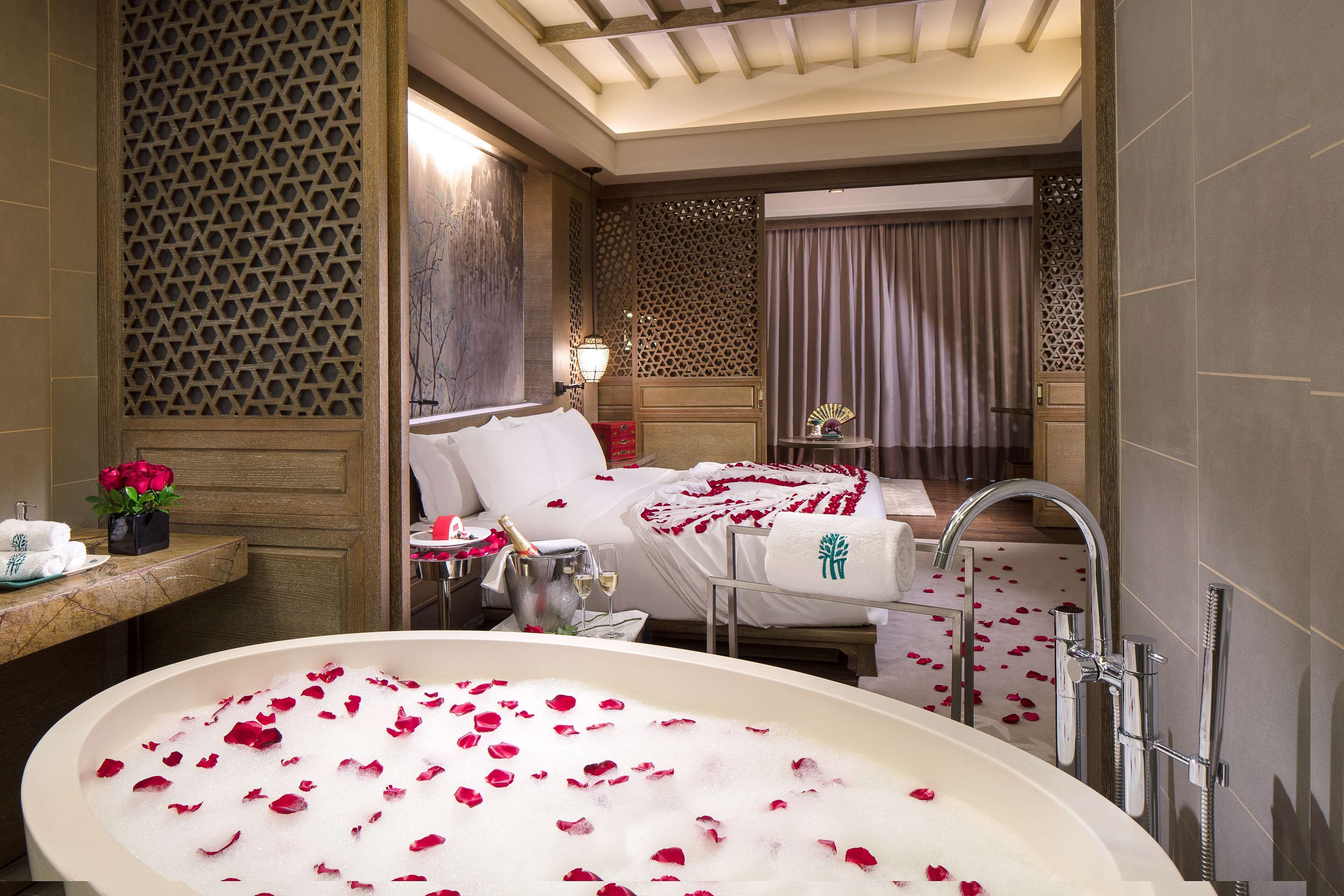 basic suite, 1 king bed (karst discovery) | bathroom | separate bathtub and shower, rainfall showerhead, free toiletries