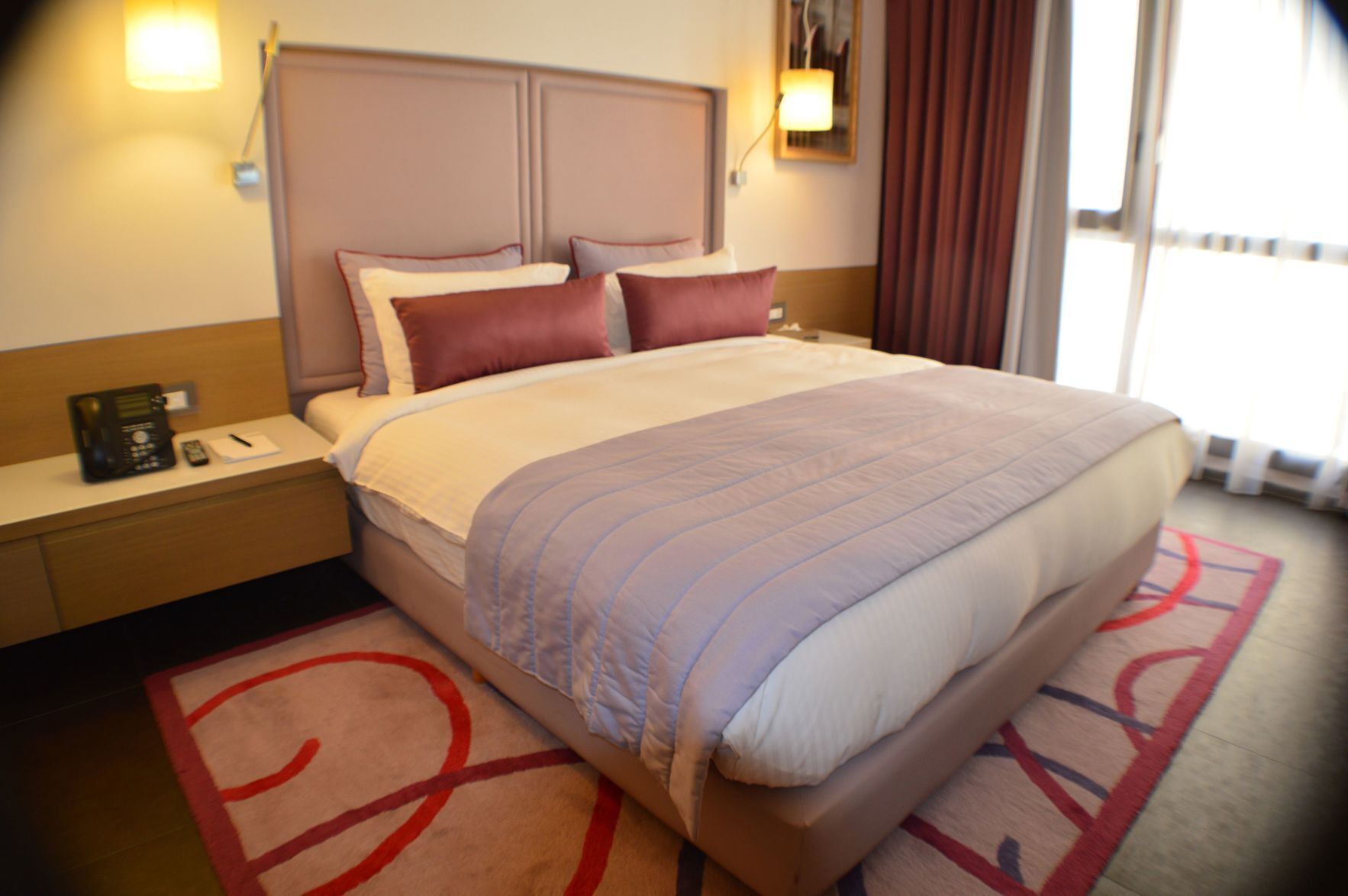 Seprai Frette Italia, seprai premium, minibar, dan brankas