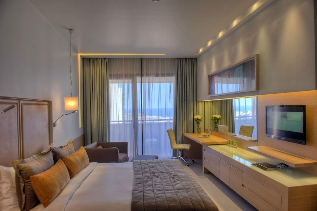 Sábanas italianas Frette, ropa de cama de alta calidad y minibar