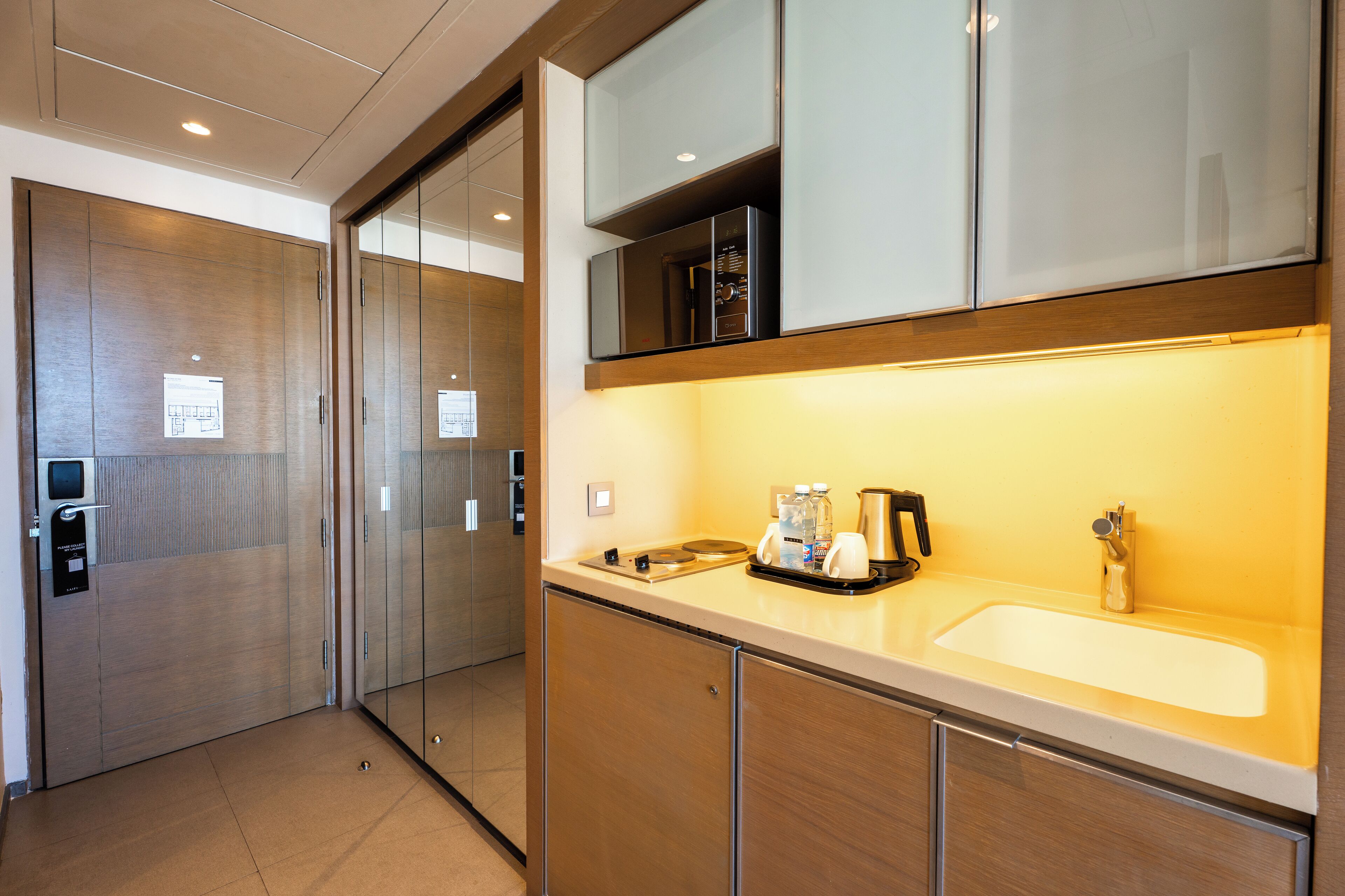 1 bedroom, frette italian sheets, premium bedding, minibar