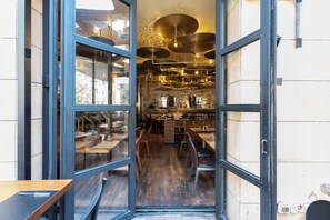 2 Restaurants, Frühstück