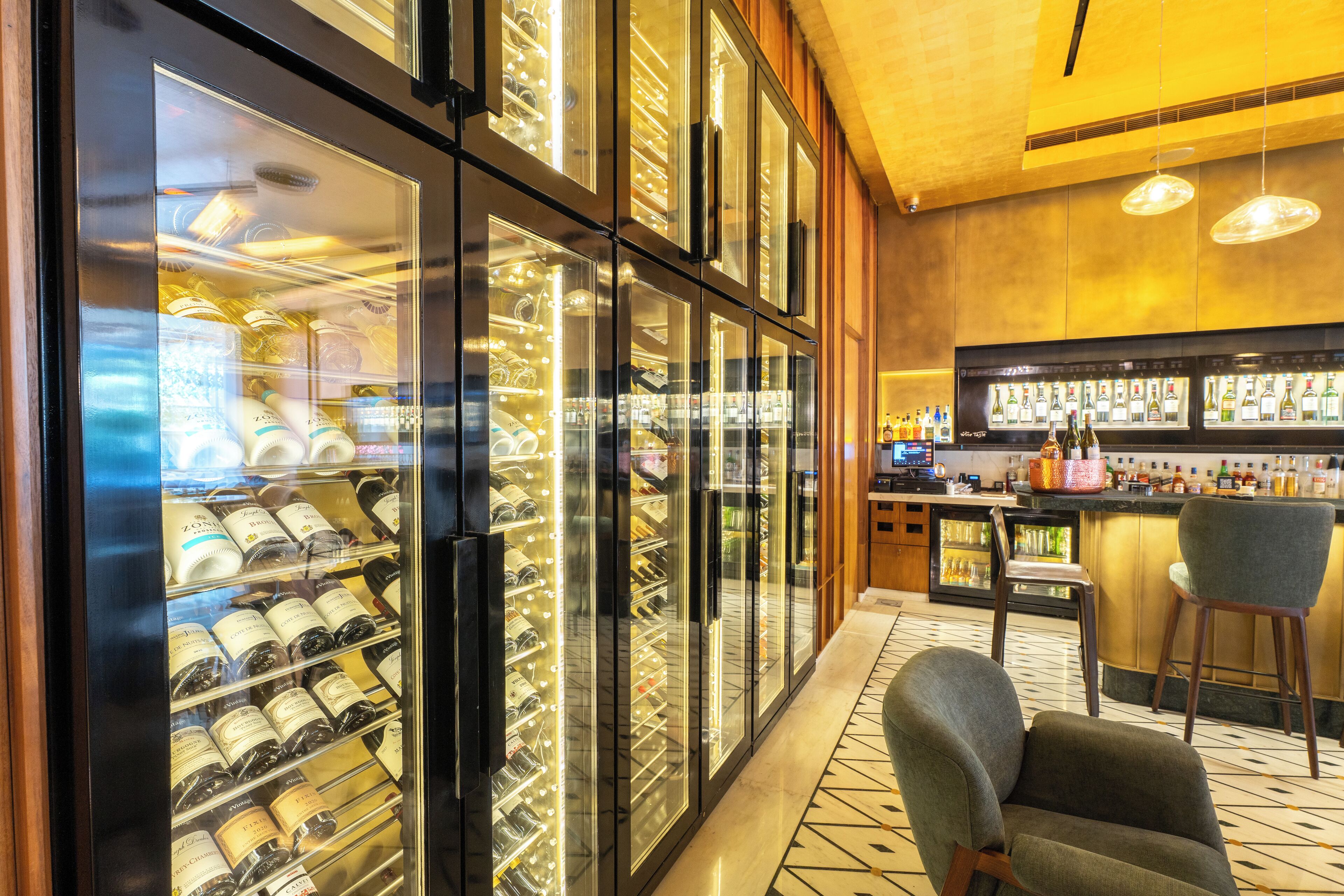 Photo - Saifi Suites Hotel