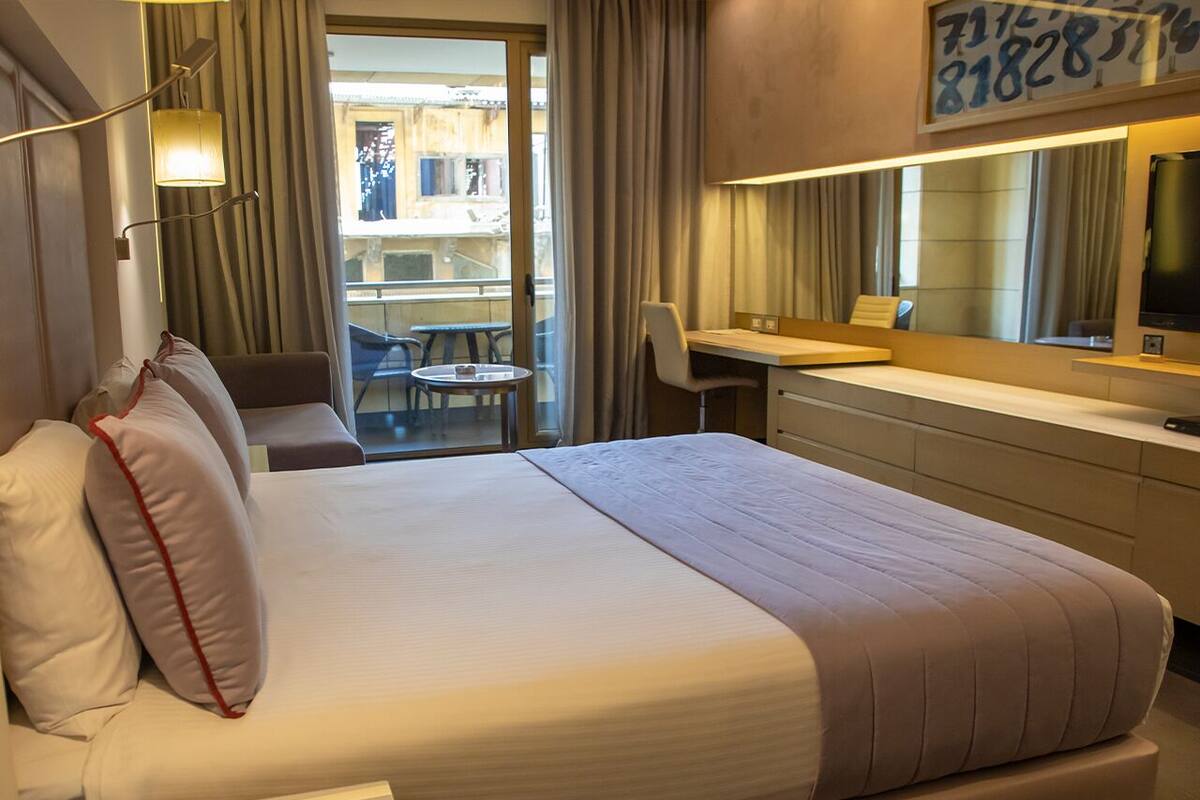義大利 Frette 床單、高級寢具、迷你吧、客房內保險箱