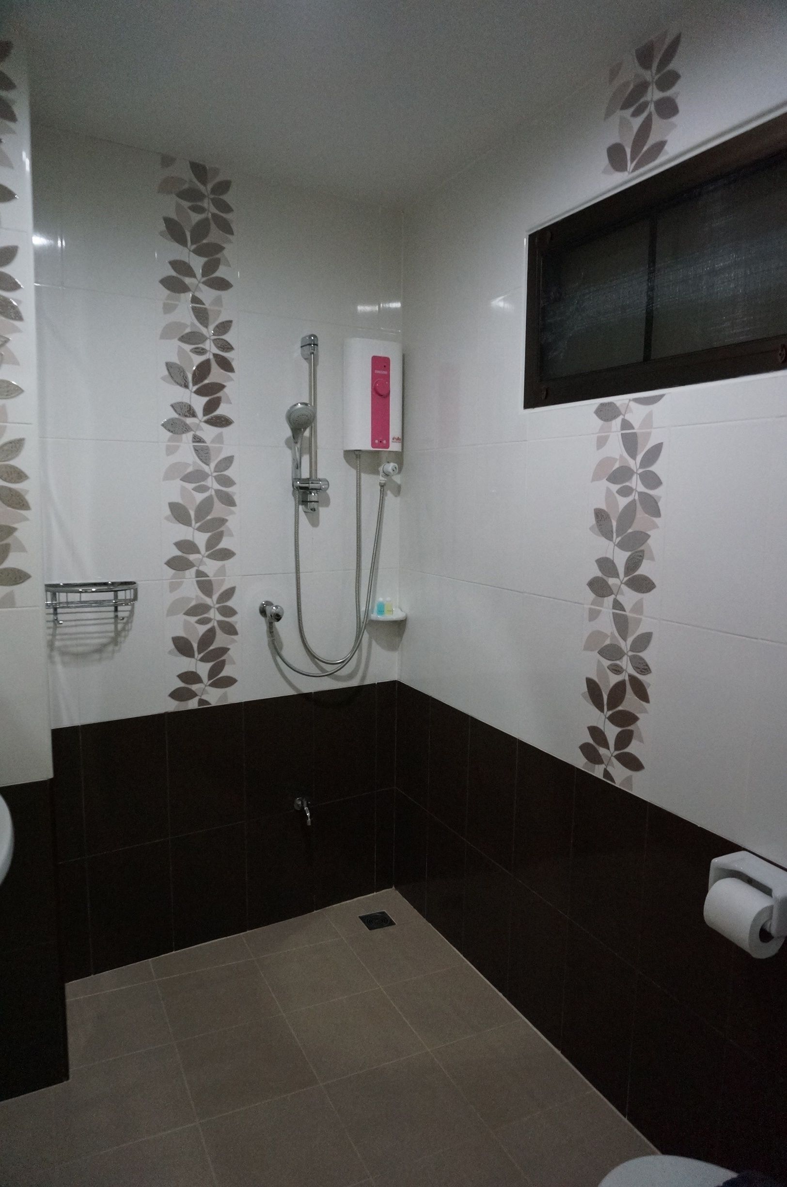 deluxe double room with partial ocean view | bathroom shower