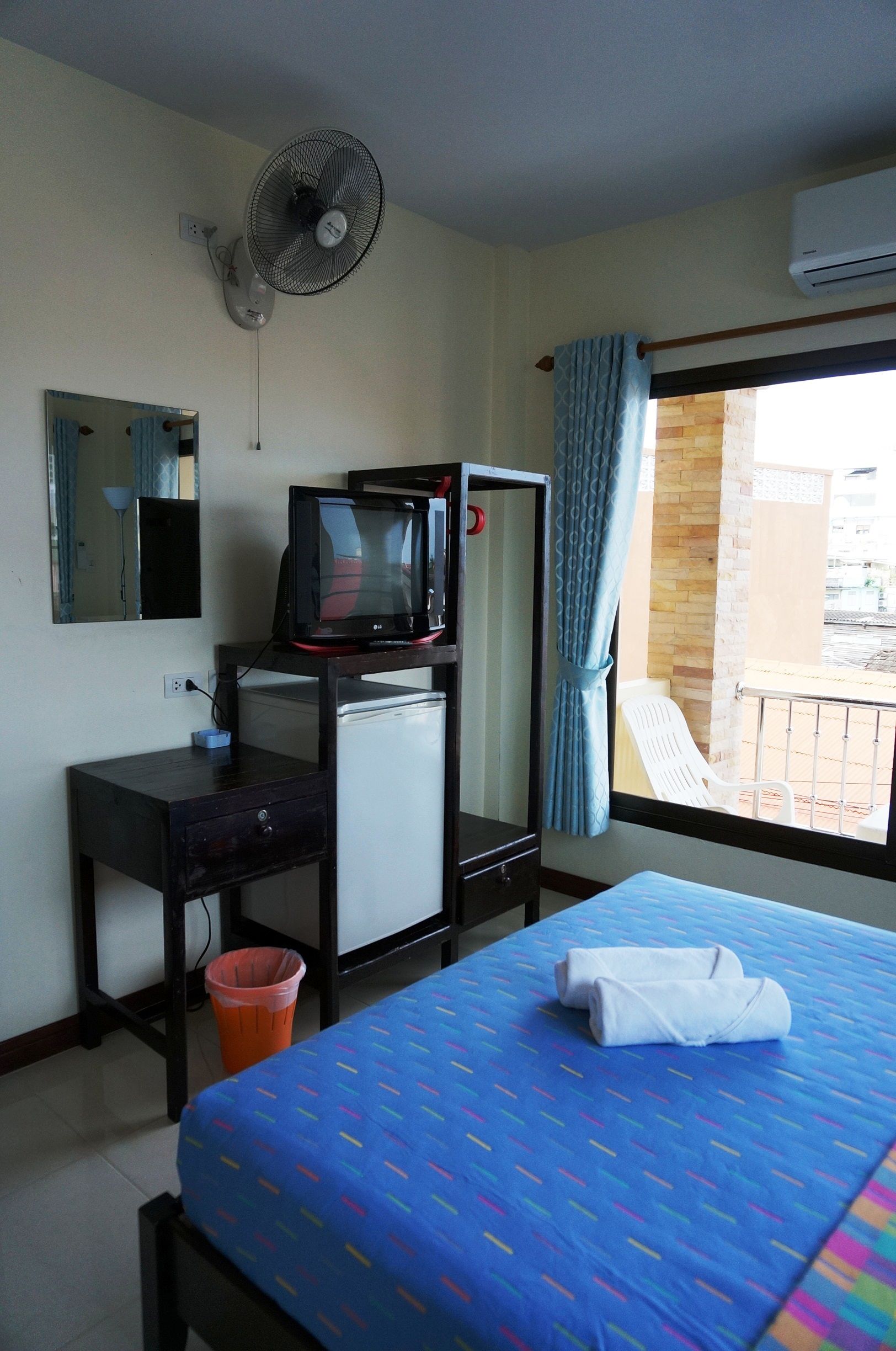 standard double room | in-room safe, rollaway beds, free wifi