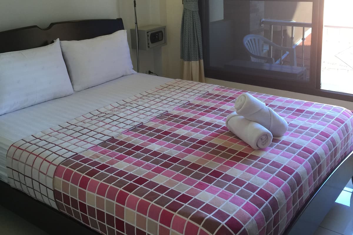 Standard Double Room | Peti besi dalam bilik, katil lipat simpan/tambahan, Wi-fi percuma