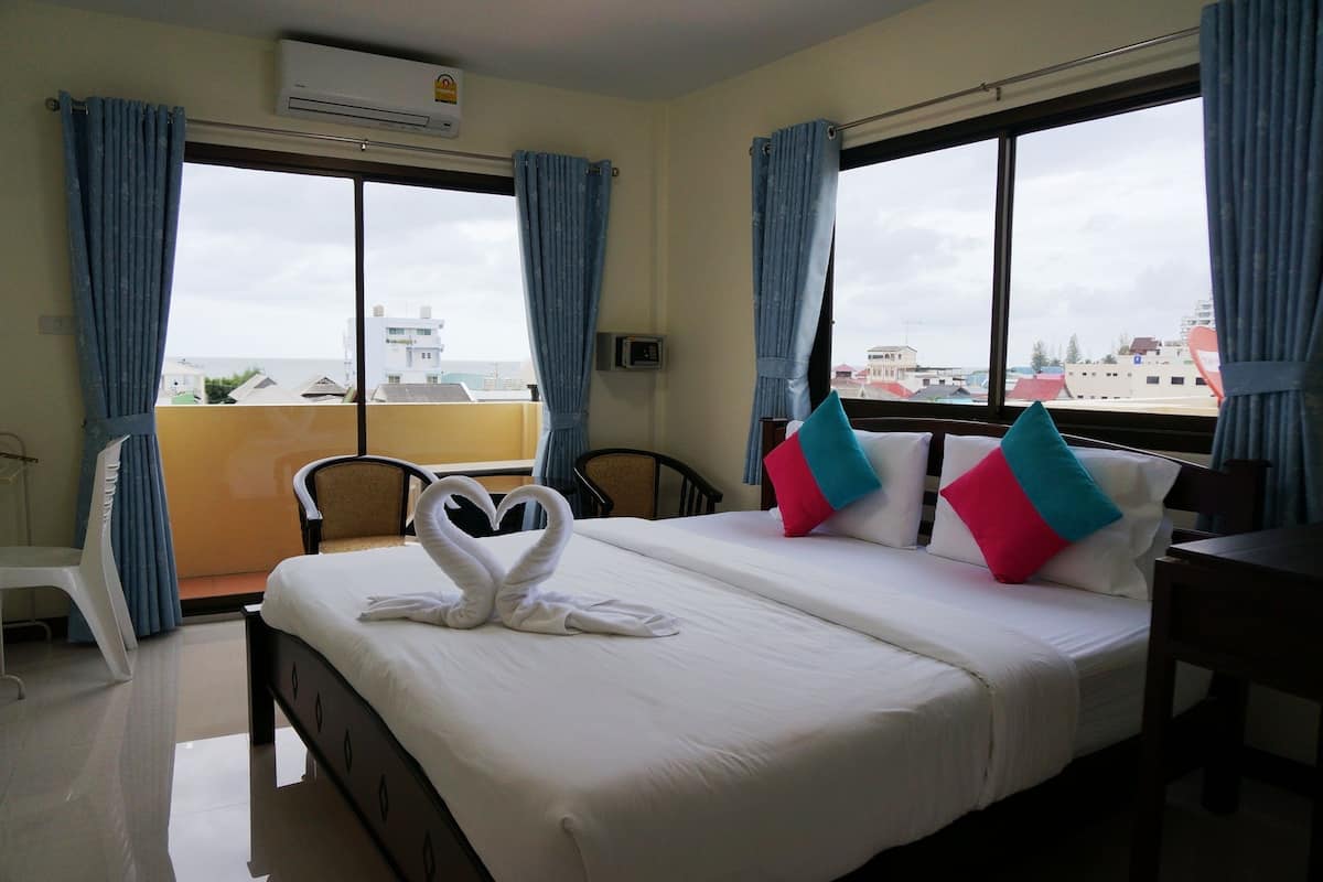 Deluxe Double room with Ocean View | Peti besi dalam bilik, katil lipat simpan/tambahan, Wi-fi percuma
