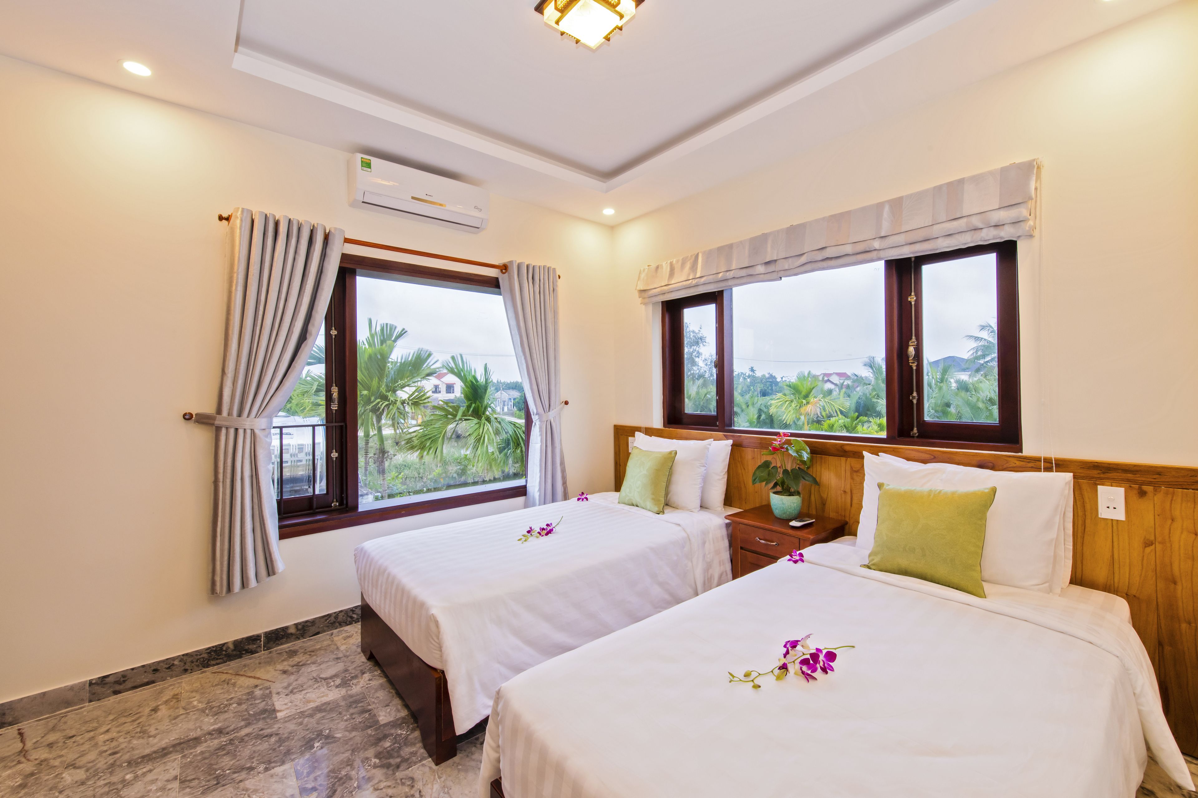 two bebroom suite | minibar, in-room safe, desk, soundproofing