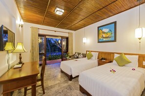 Premium bedding, minibar, in-room safe, desk - Pomelo Garden Boutique Villa (Da Nang)