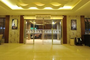 Lobby - Al Janadriyah Suites 7 (Riyadh)