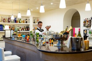 Bar (in der Unterkunft)