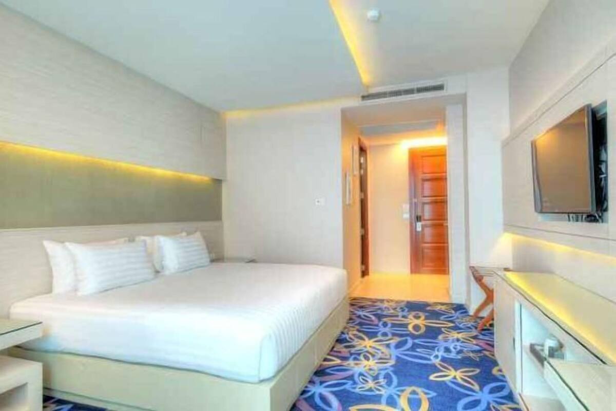 Minibar, coffres-forts dans les chambres, Wi-Fi gratuit, draps fournis