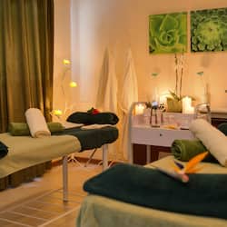 Sale per trattamenti di coppia, sauna, vasca idromassaggio