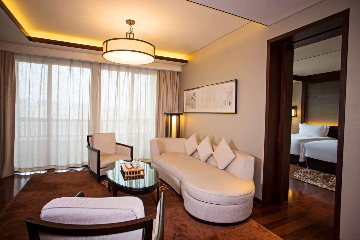 royal suite | 1 bedroom, in-room safe, desk, blackout curtains