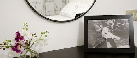 Room (Shared Bathroom)