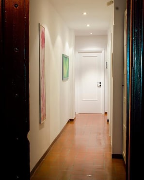 Interior - Lost in Trastevere (Rome)