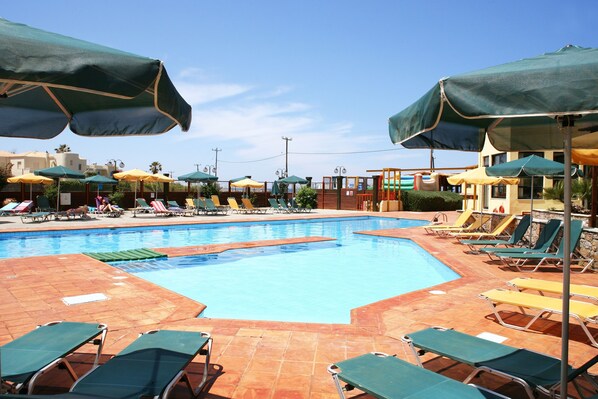 Seasonal outdoor pool