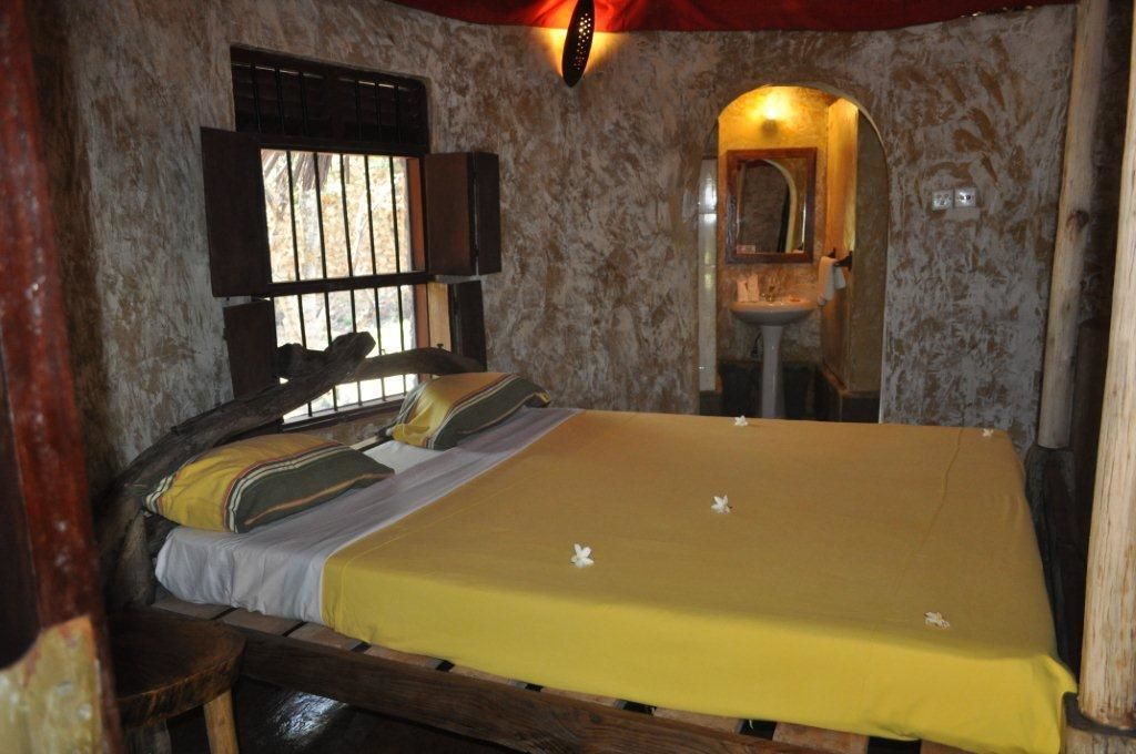 in-room safe, desk, blackout curtains, soundproofing