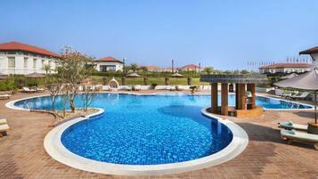 Outdoor pool, sun loungers