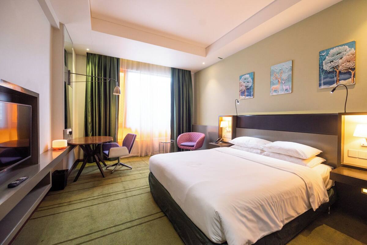 In-room safe, desk, soundproofing, iron/ironing board (on request)