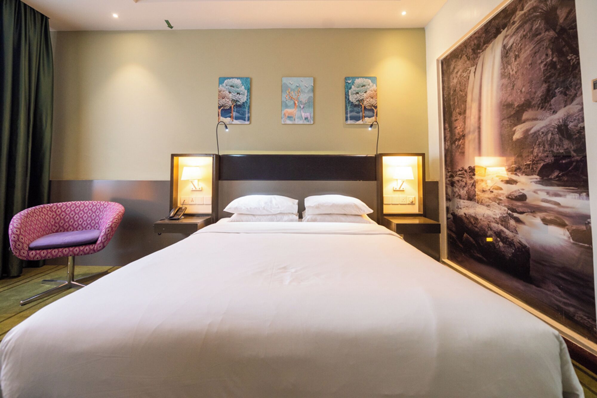 superior queen room | in-room safe, desk, soundproofing, iron/ironing board